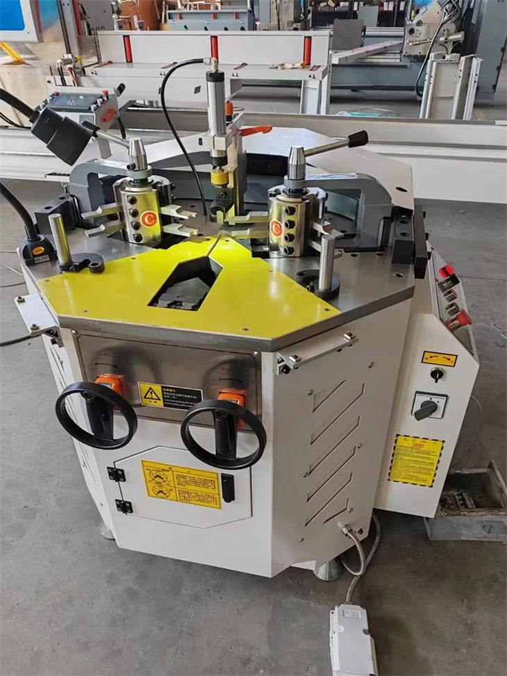 automatic tool change corner crimping machine 3